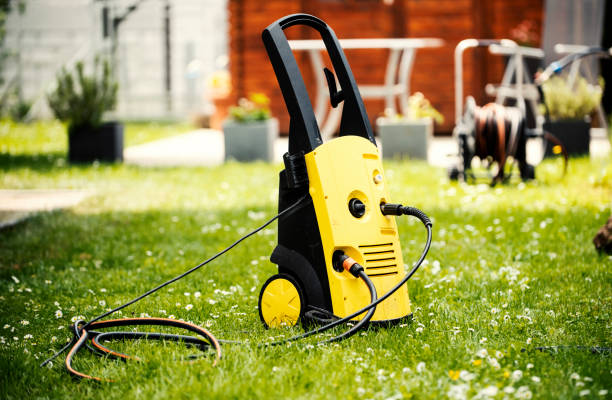 Best Driveway Pressure Washing  in Gulfport, FL